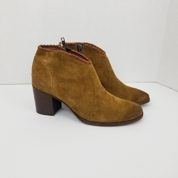 Frye Women Sz 9 Ankle Boots Tan Suede High Herk Ankle Boots Block Heel Round toe - Picture 2 of 10